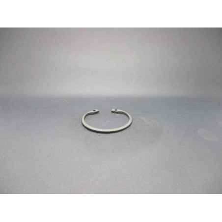 Circlips Intérieur Acier Brut 44mm