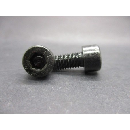 Vis CHC Din 912 Classe 8.8 Acier Brut 8x16